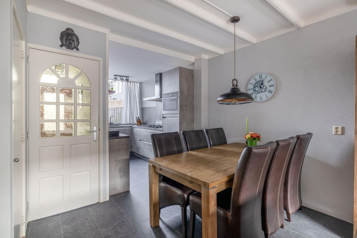 Tussenwoning te koop: Hobbemalaan 13, Krimpen Aan Den Ijssel