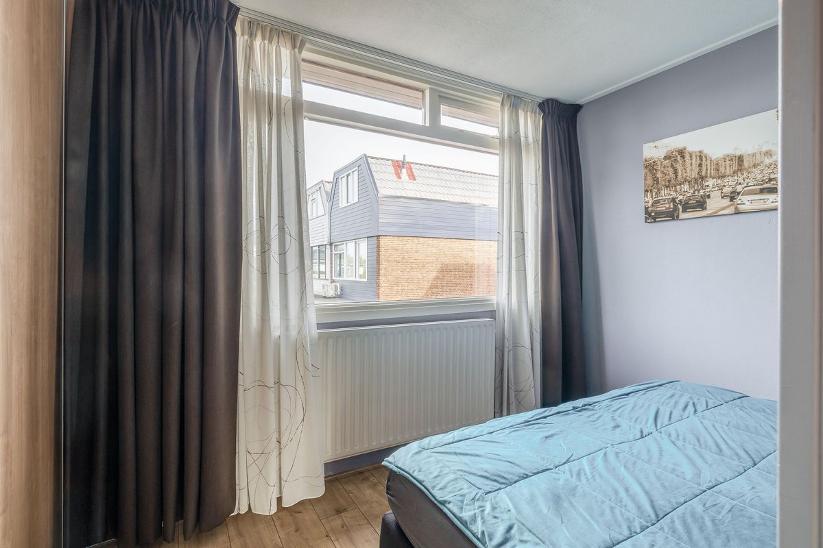 Tussenwoning te koop: Hobbemalaan 13, Krimpen Aan Den Ijssel