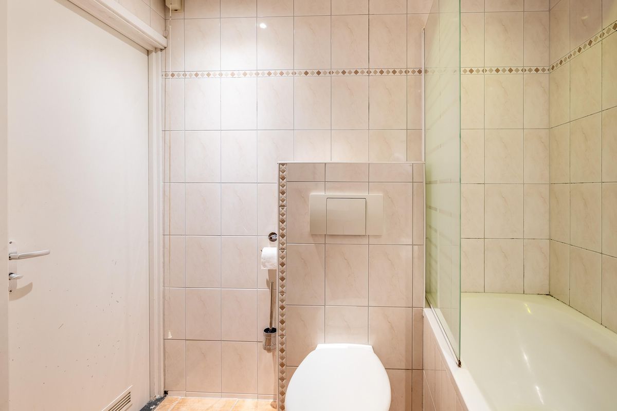 Tussenwoning te koop: Hobbemalaan 13, Krimpen Aan Den Ijssel