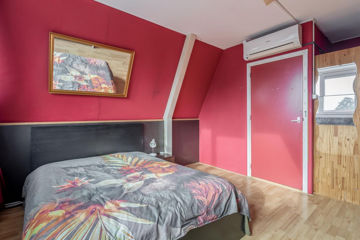 Tussenwoning te koop: Hobbemalaan 13, Krimpen Aan Den Ijssel