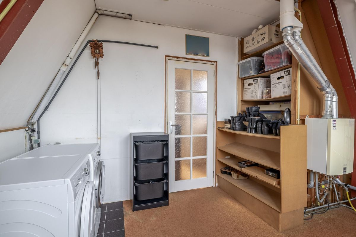 Tussenwoning te koop: Hobbemalaan 13, Krimpen Aan Den Ijssel