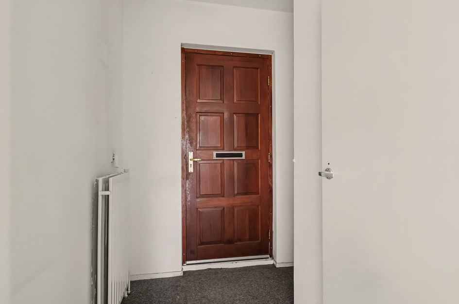 Tussenwoning te koop: Cannenburg 114, Dordrecht
