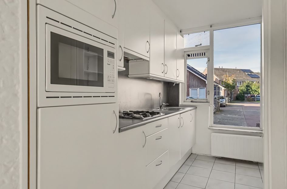 Tussenwoning te koop: Cannenburg 114, Dordrecht