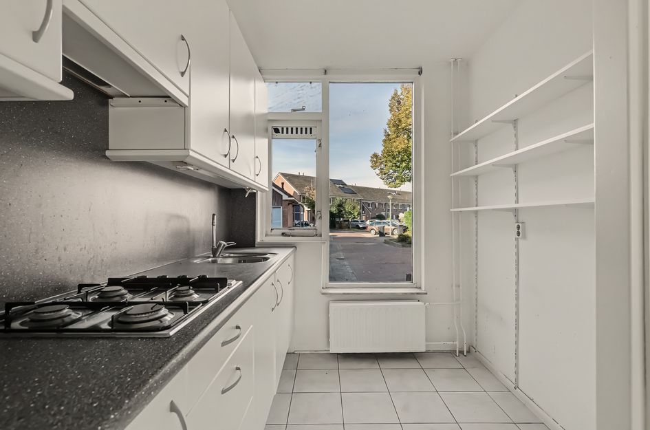 Tussenwoning te koop: Cannenburg 114, Dordrecht