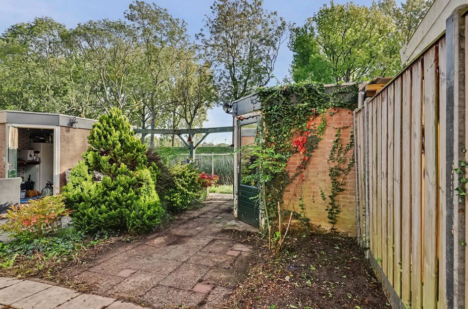 Tussenwoning te koop: Cannenburg 114, Dordrecht