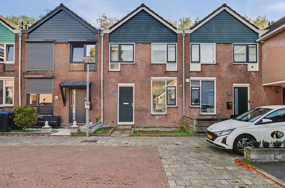Tussenwoning te koop: Cannenburg 114, Dordrecht