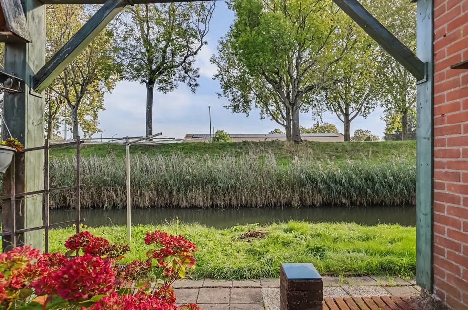 Tussenwoning te koop: Cannenburg 114, Dordrecht
