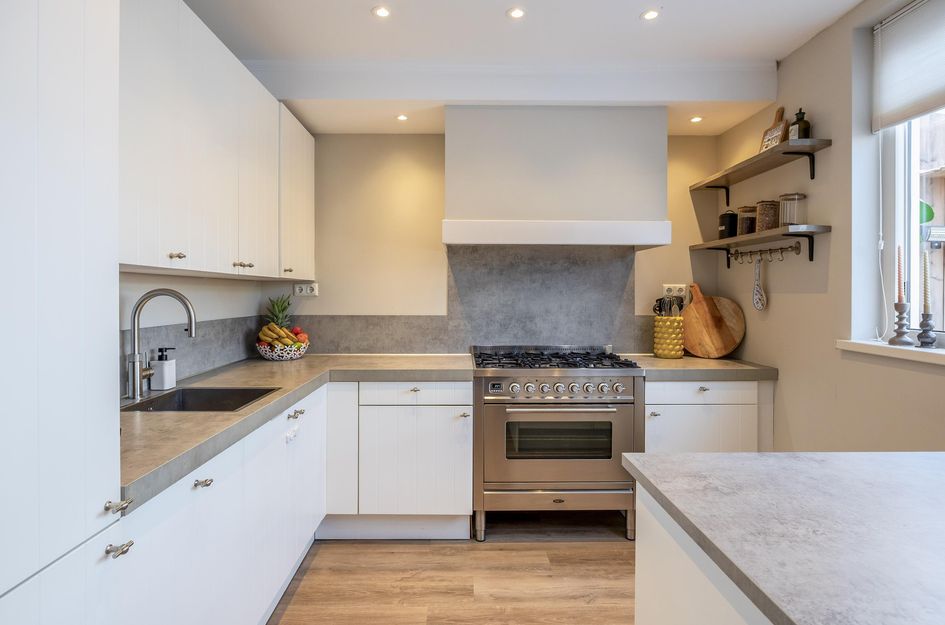 Tussenwoning te koop: Jacob Catsstraat 22, Hellevoetsluis