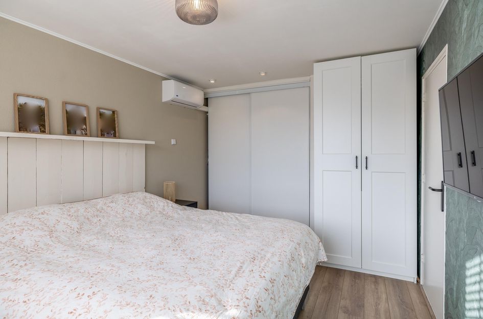 Tussenwoning te koop: Jacob Catsstraat 22, Hellevoetsluis