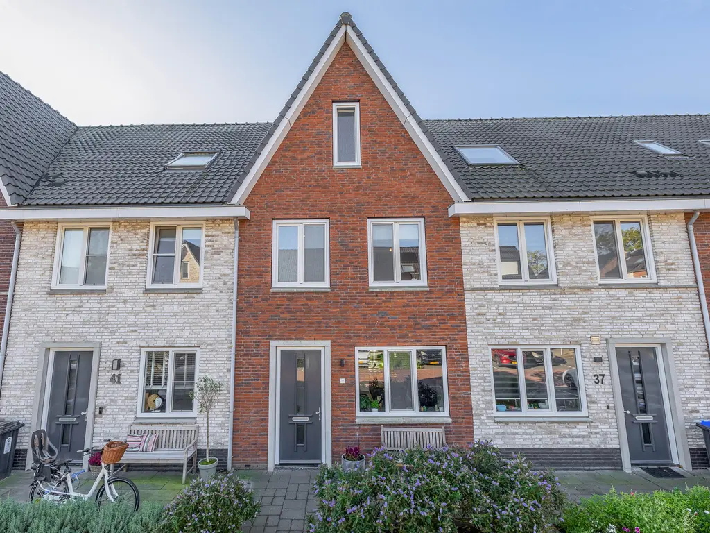 Spoorbaan 39, HELLEVOETSLUIS
