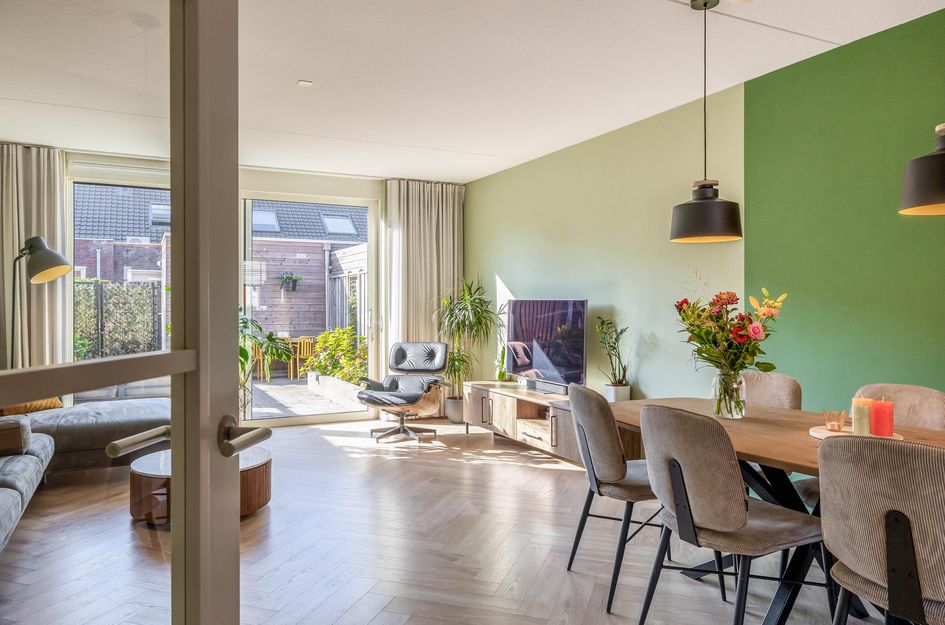 Tussenwoning te koop: Spoorbaan 39, Hellevoetsluis
