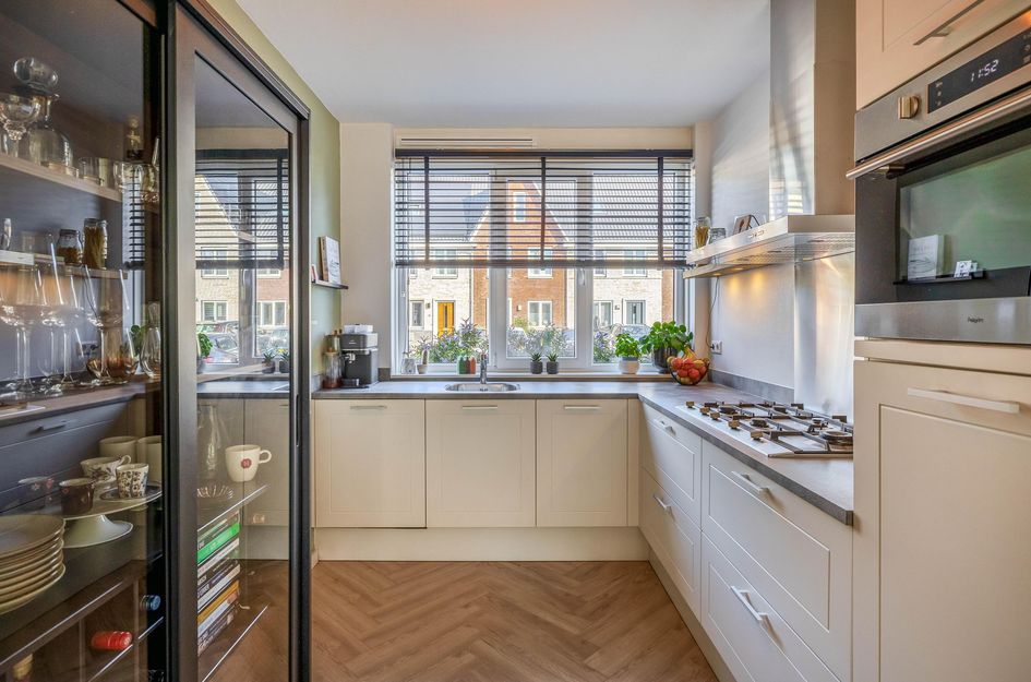 Tussenwoning te koop: Spoorbaan 39, Hellevoetsluis