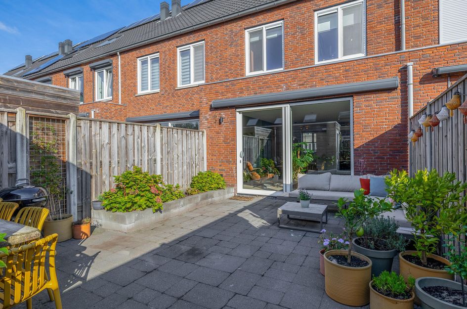 Tussenwoning te koop: Spoorbaan 39, Hellevoetsluis