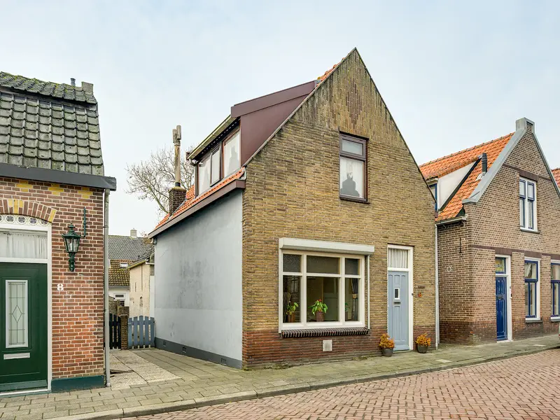 Burgemeester Sterkstraat 6, STAD AAN 'T HARINGVLIET