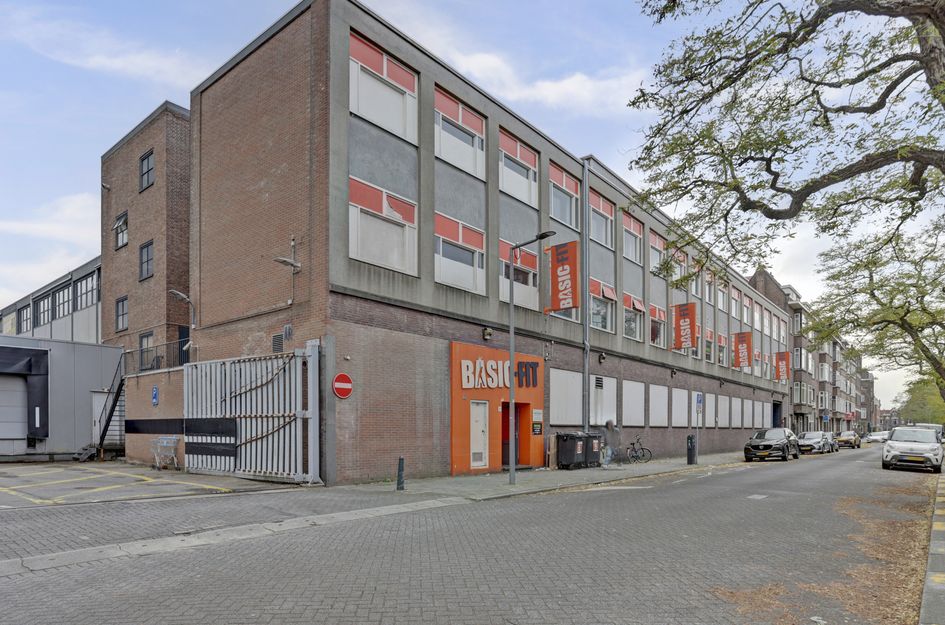 Appartement te koop: Oudedijk 139A04, Rotterdam