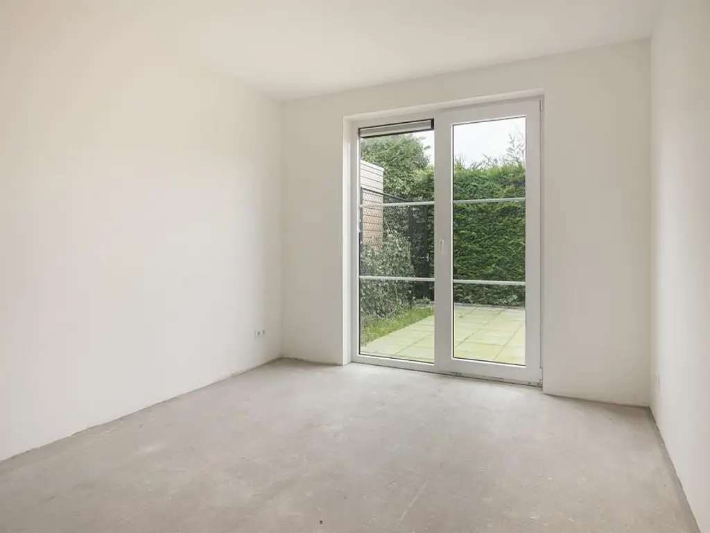 Bos 24, STAVENISSE