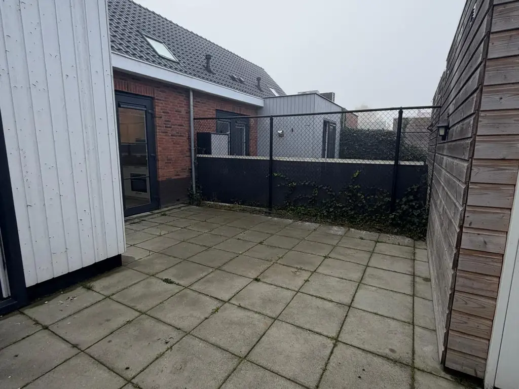 Bos 24, STAVENISSE